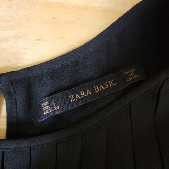 Zara Basic Pleated Sheer Sleeveless Blouse Black Size Small - Picture 4 of 14